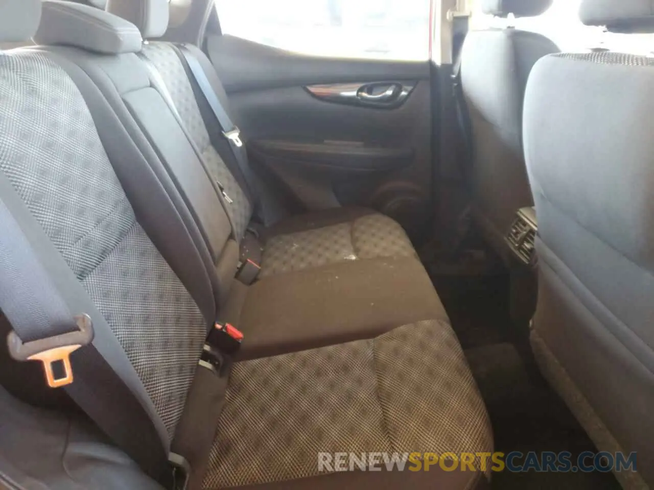 11 Photograph of a damaged car JN1BJ1CP5KW228762 NISSAN ROGUE 2019