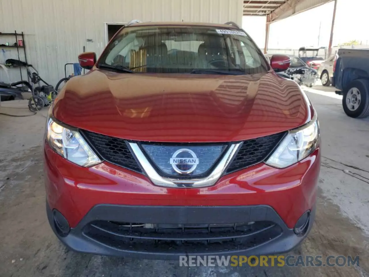 5 Photograph of a damaged car JN1BJ1CP5KW228762 NISSAN ROGUE 2019