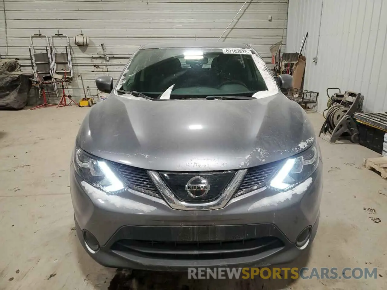 5 Photograph of a damaged car JN1BJ1CP5KW238966 NISSAN ROGUE 2019