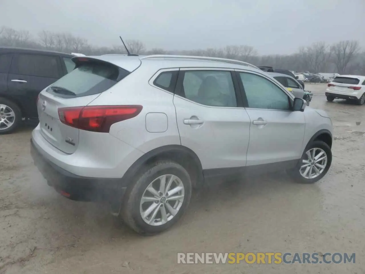 3 Photograph of a damaged car JN1BJ1CP5KW241625 NISSAN ROGUE 2019