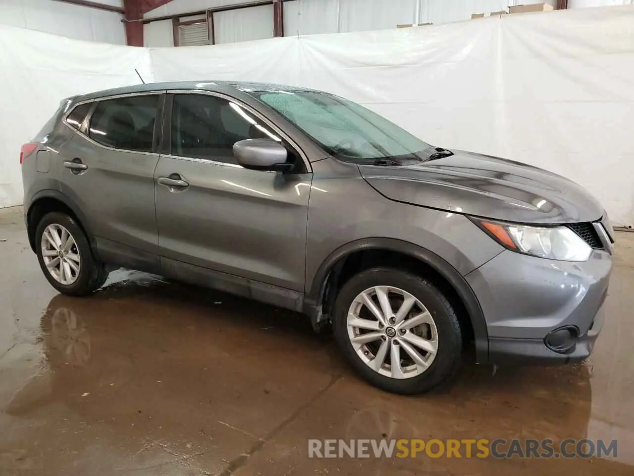 4 Photograph of a damaged car JN1BJ1CP5KW521464 NISSAN ROGUE 2019