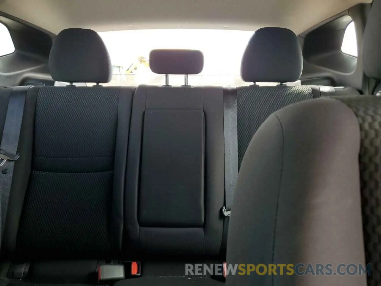 10 Photograph of a damaged car JN1BJ1CP6KW210142 NISSAN ROGUE 2019