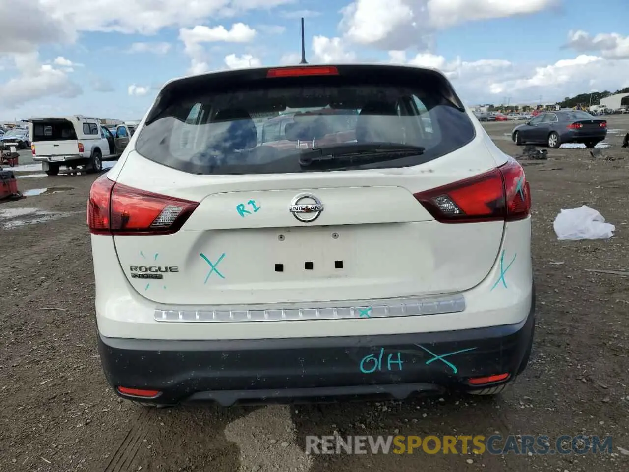 6 Photograph of a damaged car JN1BJ1CP6KW210142 NISSAN ROGUE 2019