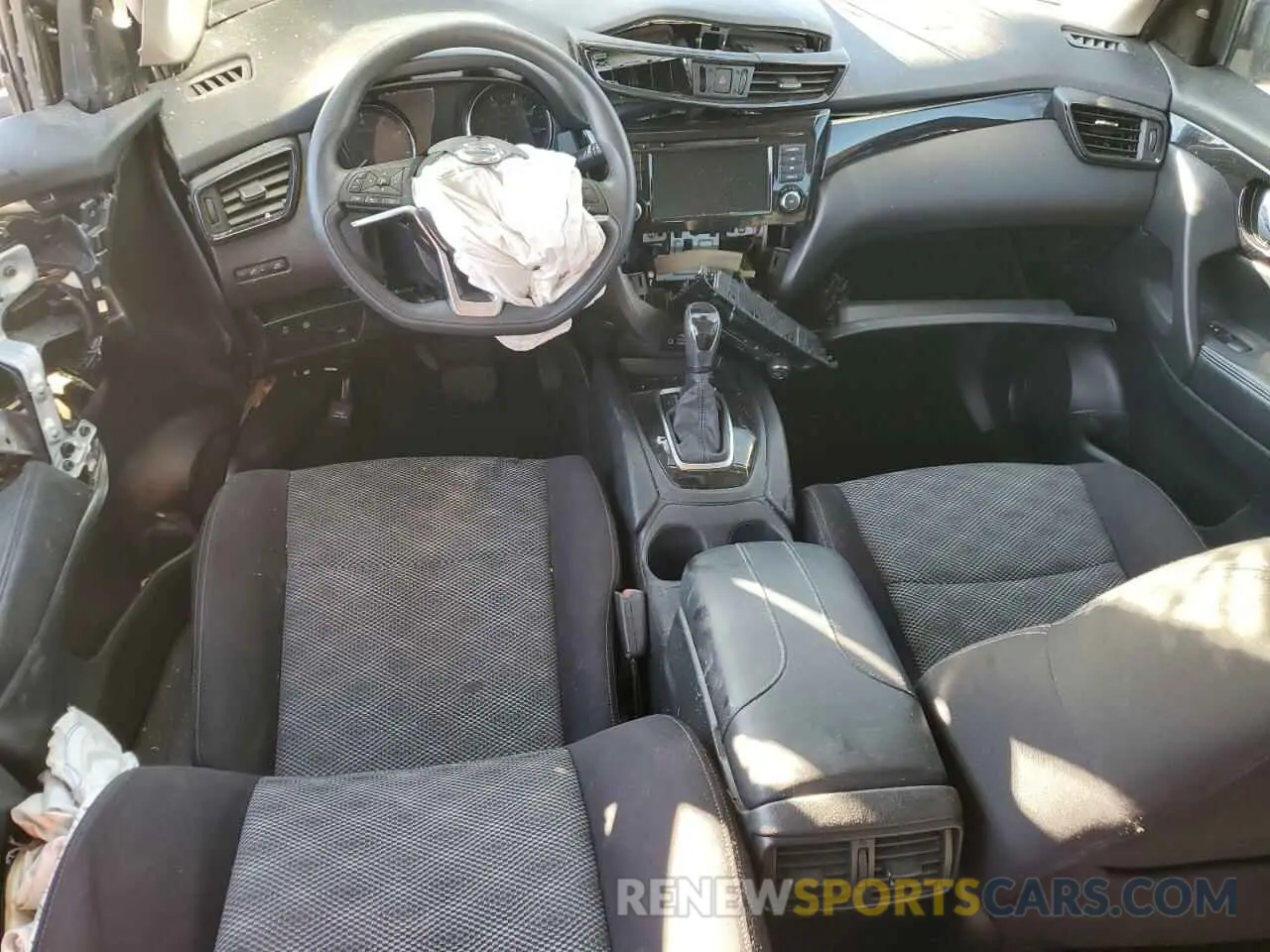 8 Photograph of a damaged car JN1BJ1CP6KW213221 NISSAN ROGUE 2019
