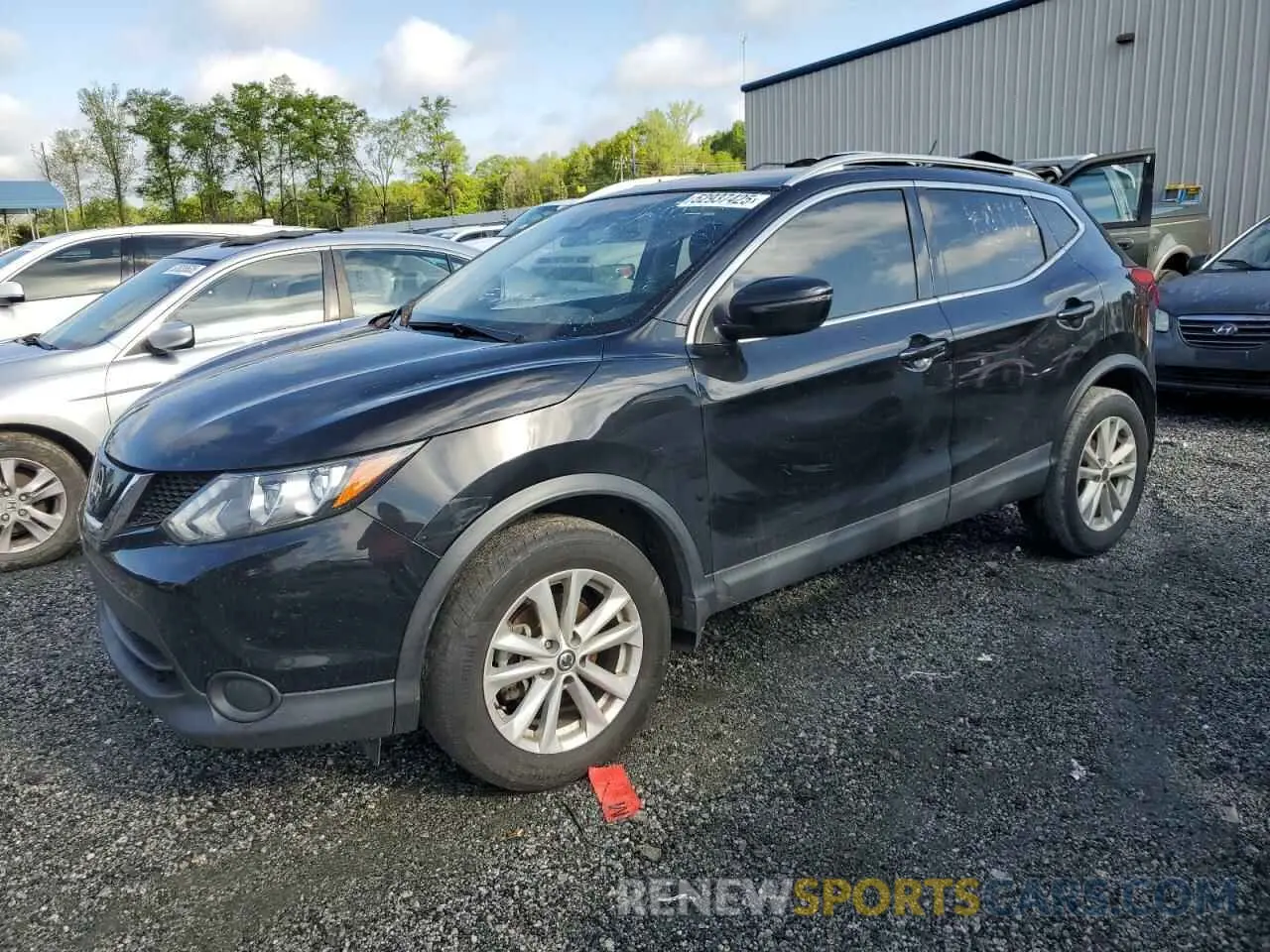 1 Photograph of a damaged car JN1BJ1CP6KW229161 NISSAN ROGUE 2019