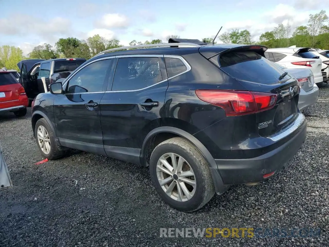 2 Photograph of a damaged car JN1BJ1CP6KW229161 NISSAN ROGUE 2019