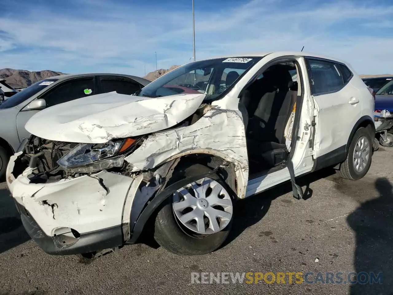 1 Photograph of a damaged car JN1BJ1CP6KW239348 NISSAN ROGUE 2019