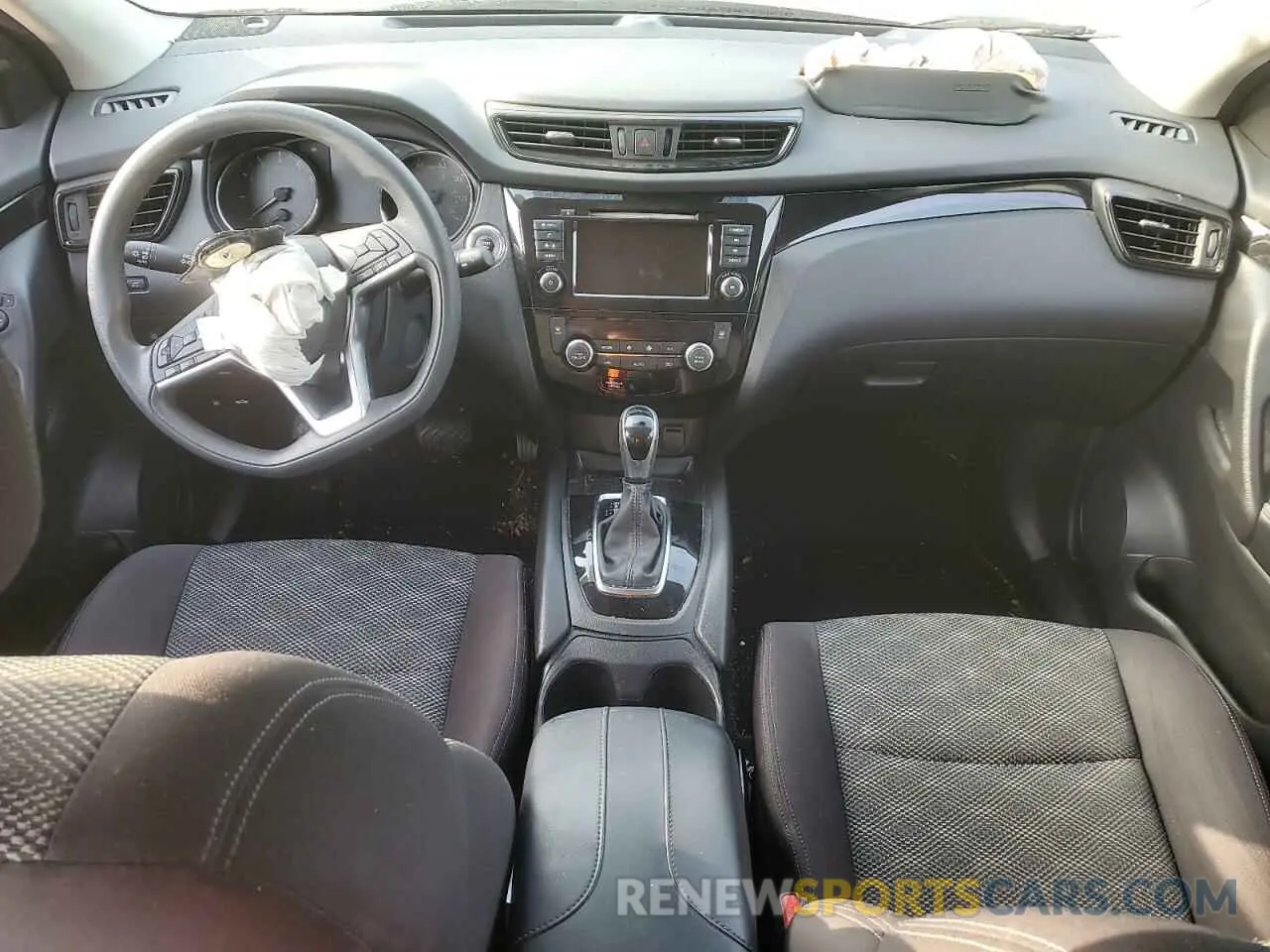 8 Photograph of a damaged car JN1BJ1CP6KW242119 NISSAN ROGUE 2019