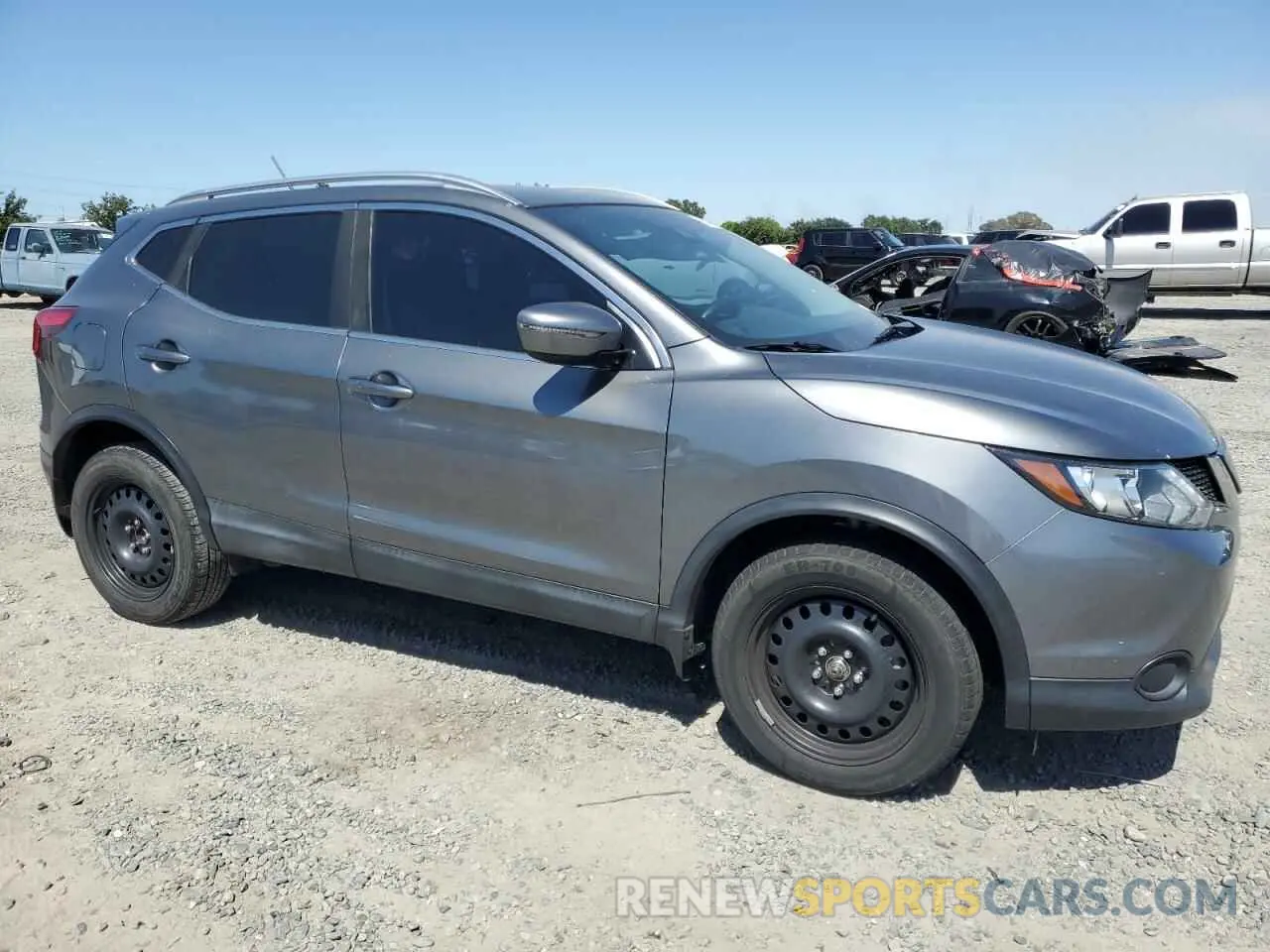 4 Photograph of a damaged car JN1BJ1CP6KW529184 NISSAN ROGUE 2019