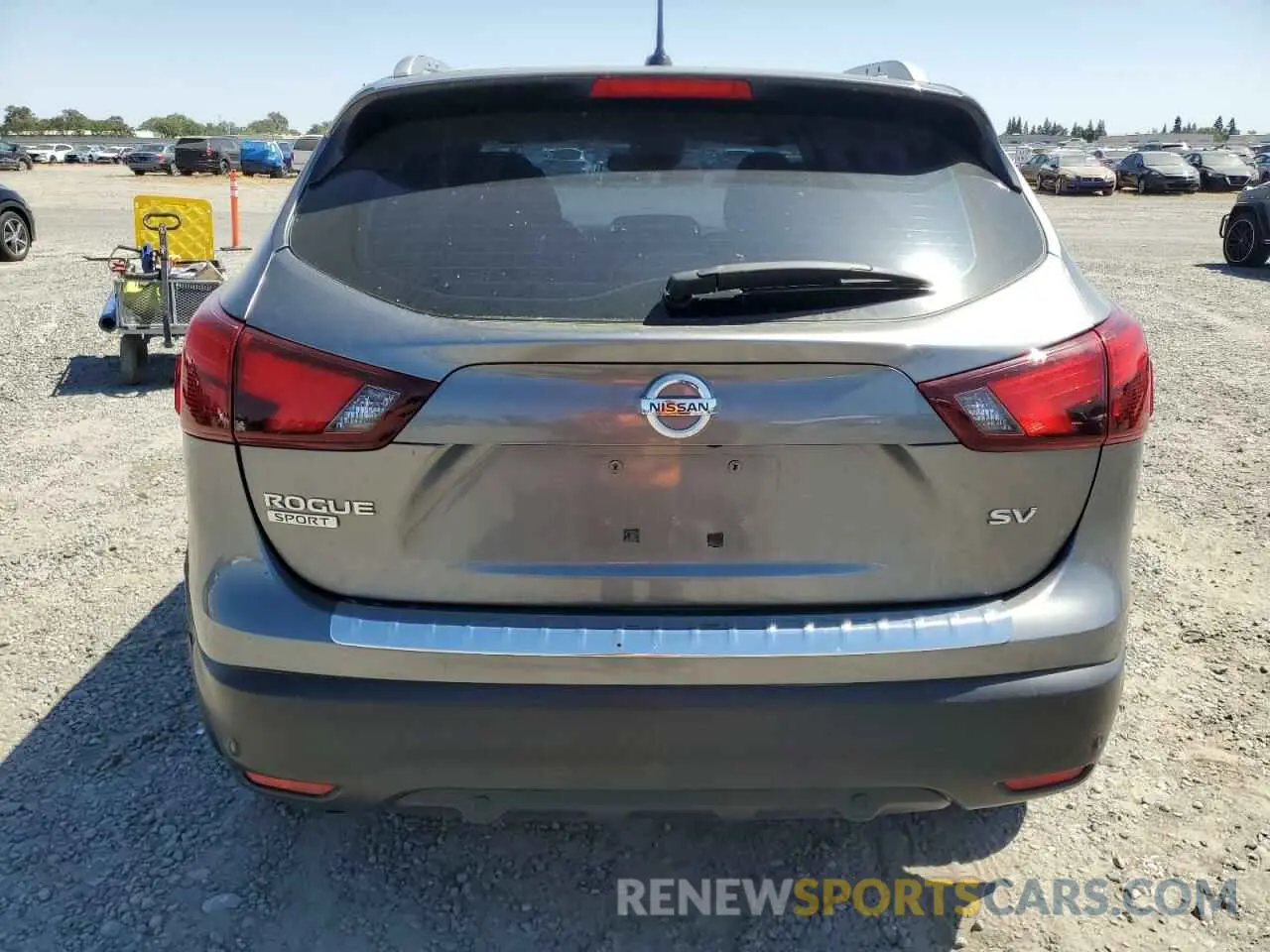 6 Photograph of a damaged car JN1BJ1CP6KW529184 NISSAN ROGUE 2019