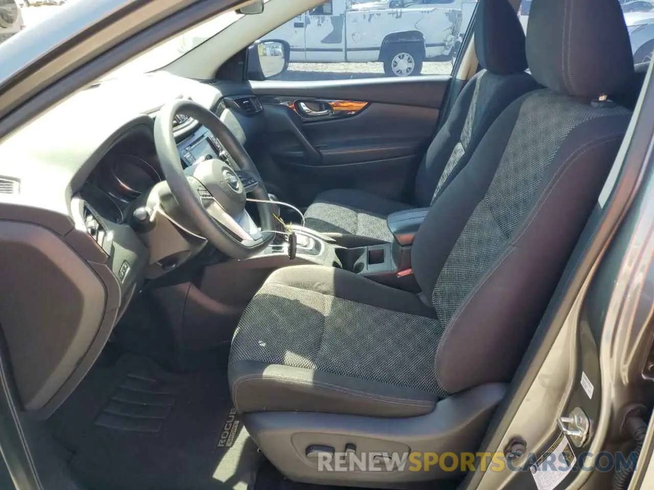 7 Photograph of a damaged car JN1BJ1CP6KW529184 NISSAN ROGUE 2019