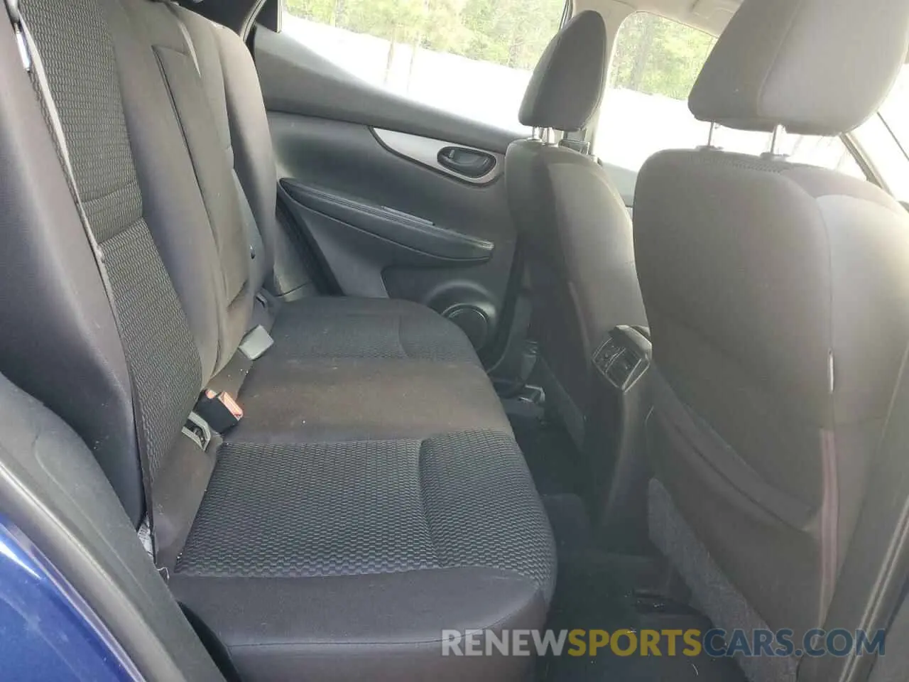 11 Photograph of a damaged car JN1BJ1CP7KW214619 NISSAN ROGUE 2019