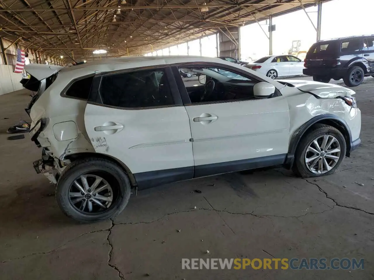 3 Photograph of a damaged car JN1BJ1CP7KW217083 NISSAN ROGUE 2019