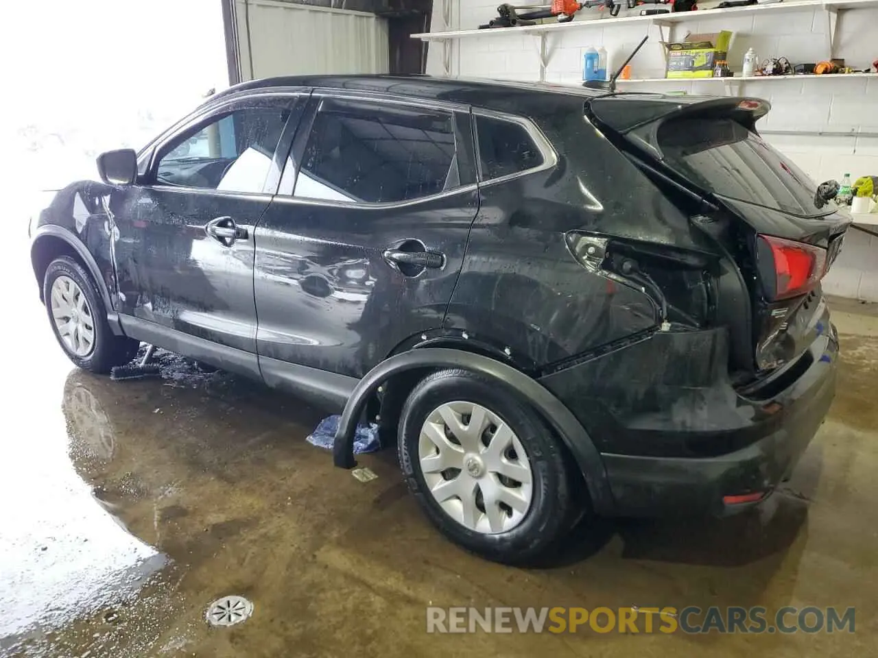 2 Photograph of a damaged car JN1BJ1CP7KW221649 NISSAN ROGUE 2019
