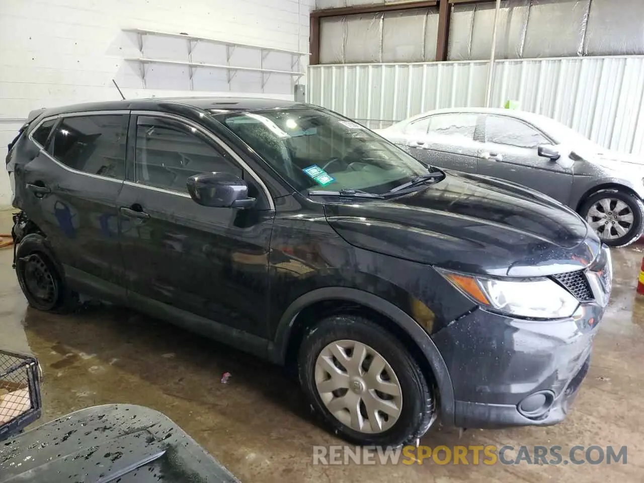 4 Photograph of a damaged car JN1BJ1CP7KW221649 NISSAN ROGUE 2019