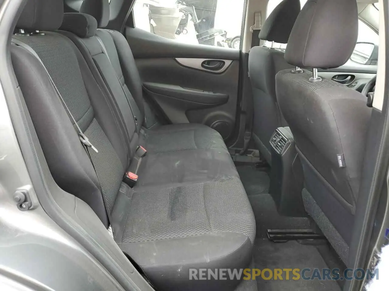 11 Photograph of a damaged car JN1BJ1CP7KW529176 NISSAN ROGUE 2019