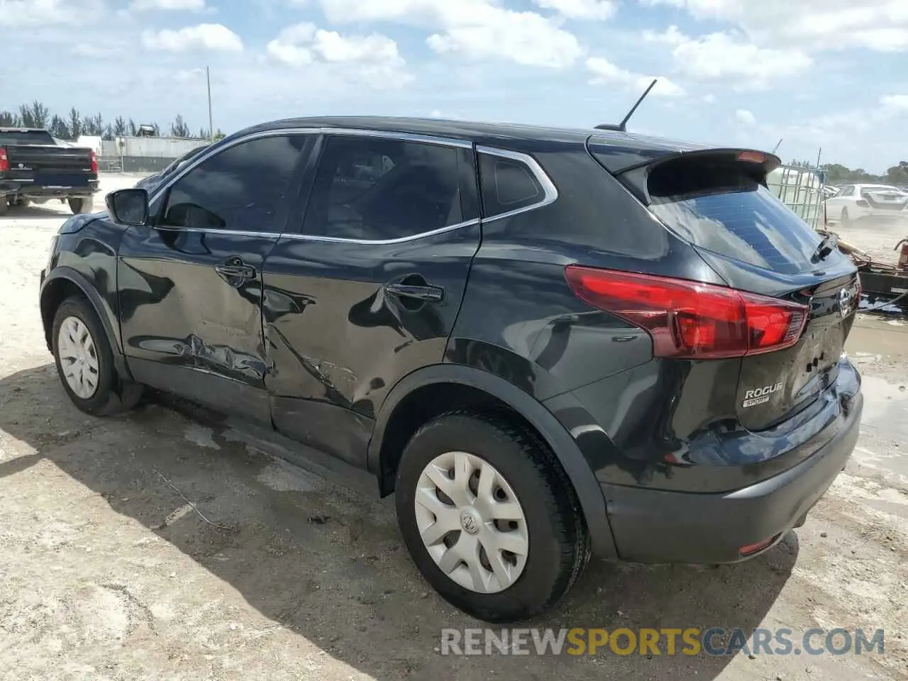 2 Photograph of a damaged car JN1BJ1CP7KW529730 NISSAN ROGUE 2019