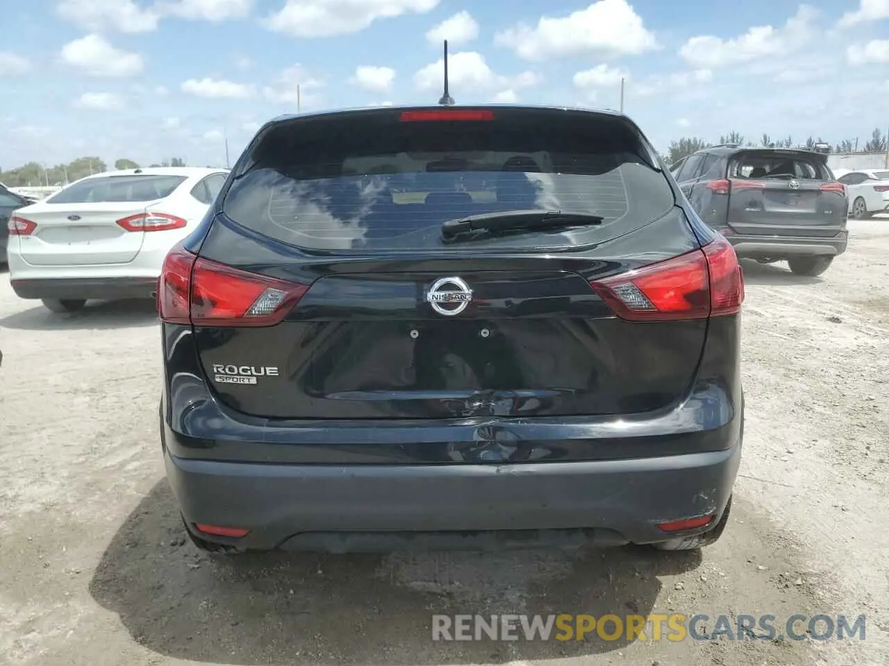 6 Photograph of a damaged car JN1BJ1CP7KW529730 NISSAN ROGUE 2019