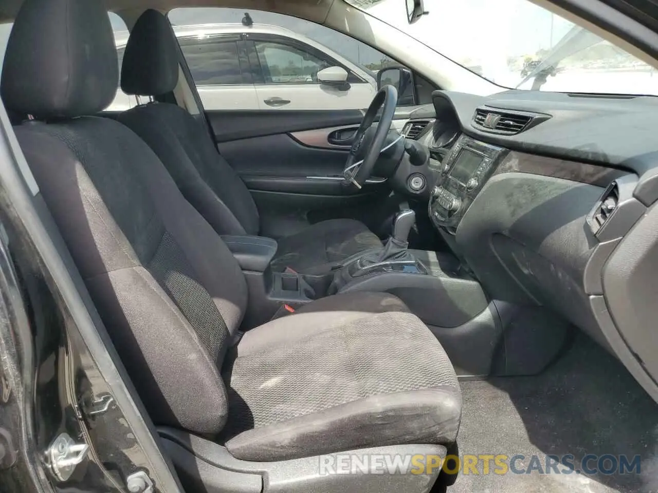 7 Photograph of a damaged car JN1BJ1CP7KW529730 NISSAN ROGUE 2019