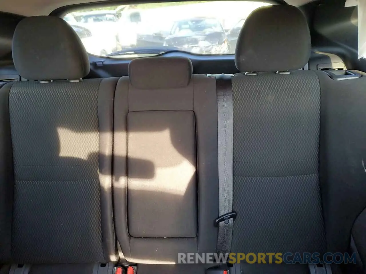 10 Photograph of a damaged car JN1BJ1CP8KW215021 NISSAN ROGUE 2019
