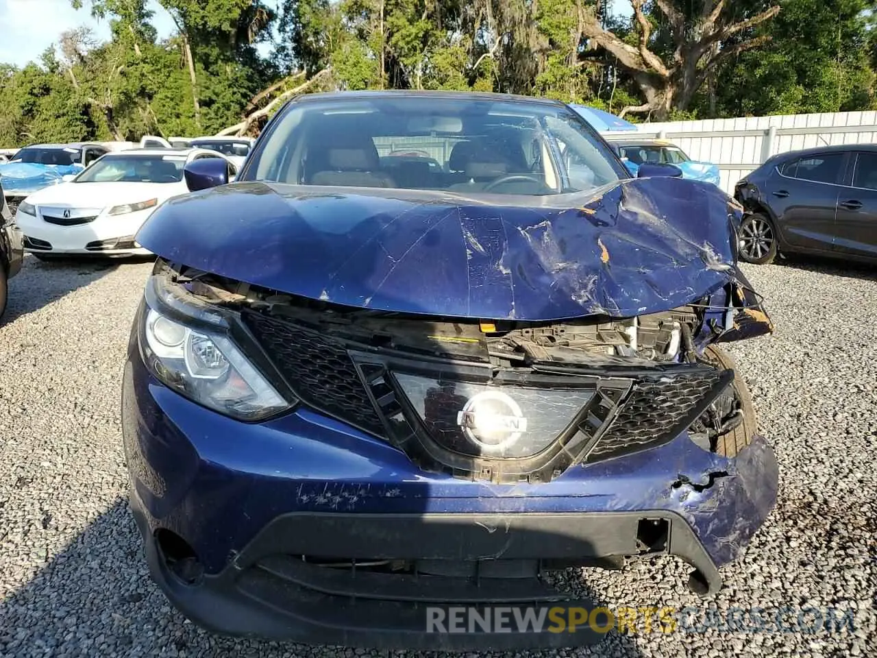 5 Photograph of a damaged car JN1BJ1CP8KW215021 NISSAN ROGUE 2019