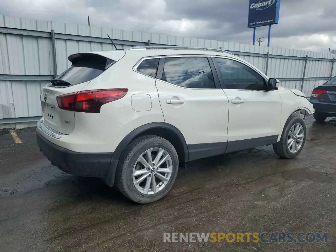3 Photograph of a damaged car JN1BJ1CP8KW222194 NISSAN ROGUE 2019