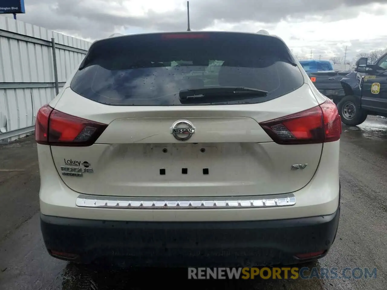 6 Photograph of a damaged car JN1BJ1CP8KW222194 NISSAN ROGUE 2019
