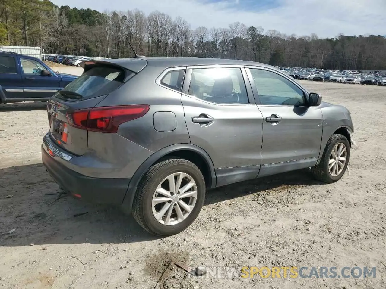 3 Photograph of a damaged car JN1BJ1CP8KW222311 NISSAN ROGUE 2019