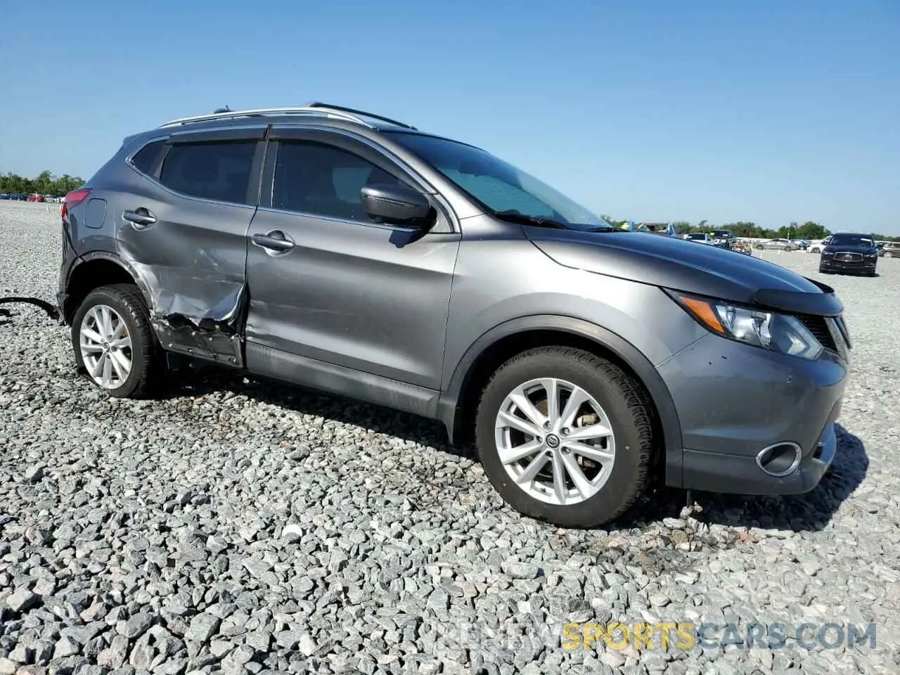 4 Photograph of a damaged car JN1BJ1CP8KW230778 NISSAN ROGUE 2019