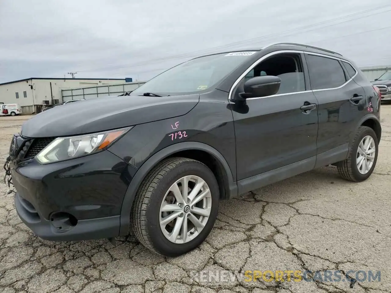 1 Photograph of a damaged car JN1BJ1CP8KW240114 NISSAN ROGUE 2019