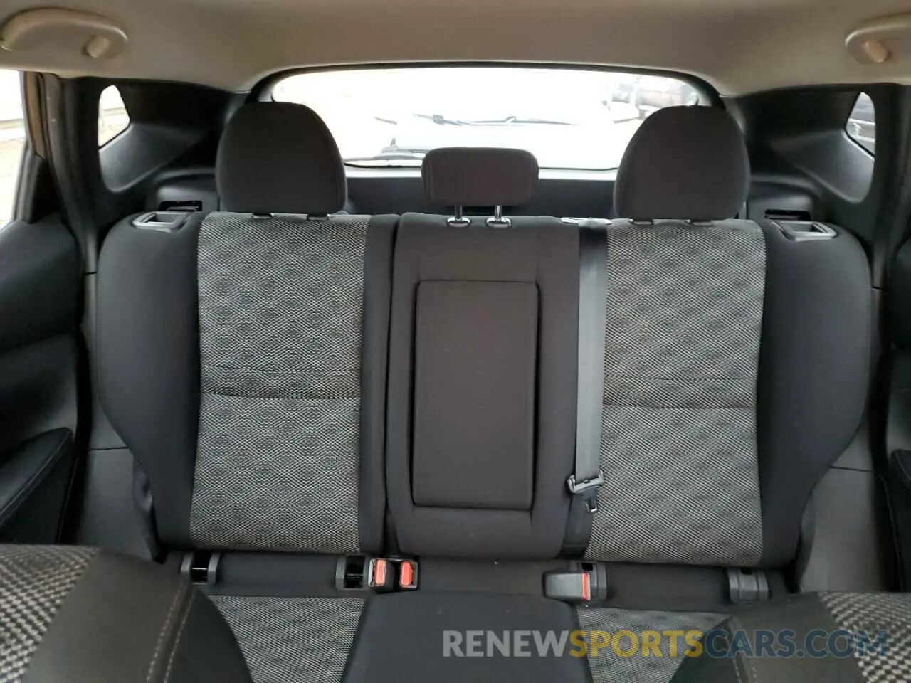 10 Photograph of a damaged car JN1BJ1CP8KW240114 NISSAN ROGUE 2019