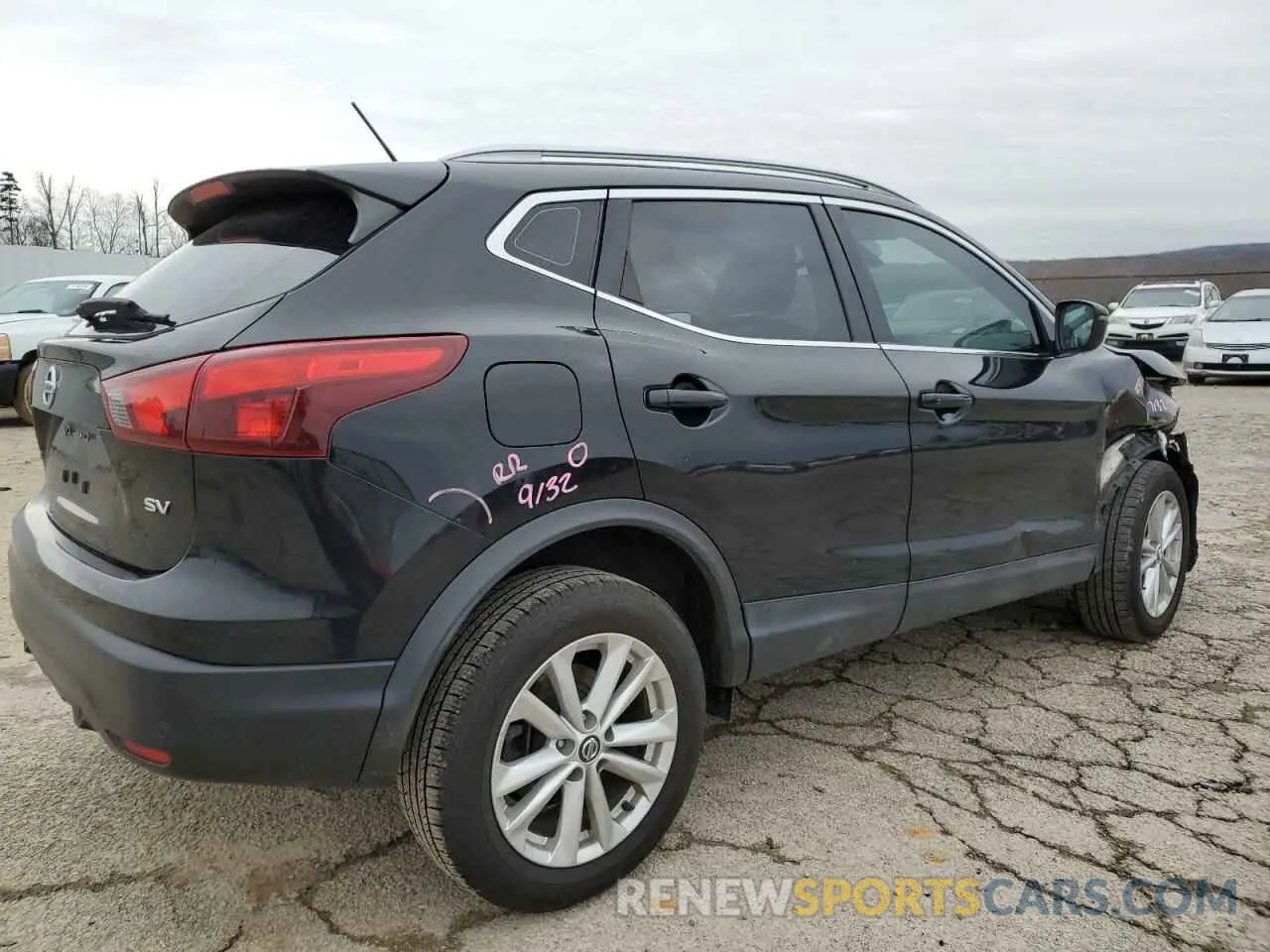 3 Photograph of a damaged car JN1BJ1CP8KW240114 NISSAN ROGUE 2019