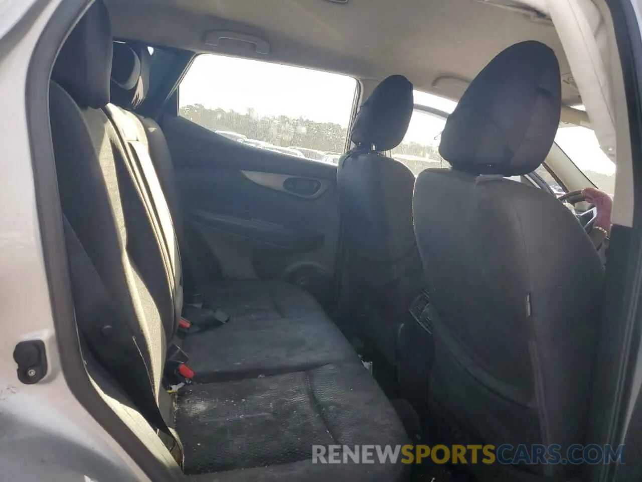 11 Photograph of a damaged car JN1BJ1CP8KW529610 NISSAN ROGUE 2019