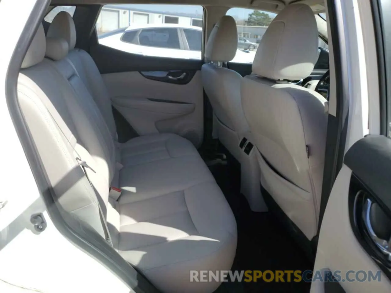 10 Photograph of a damaged car JN1BJ1CP9KW241739 NISSAN ROGUE 2019
