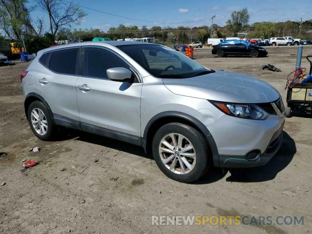 4 Photograph of a damaged car JN1BJ1CP9KW525727 NISSAN ROGUE 2019