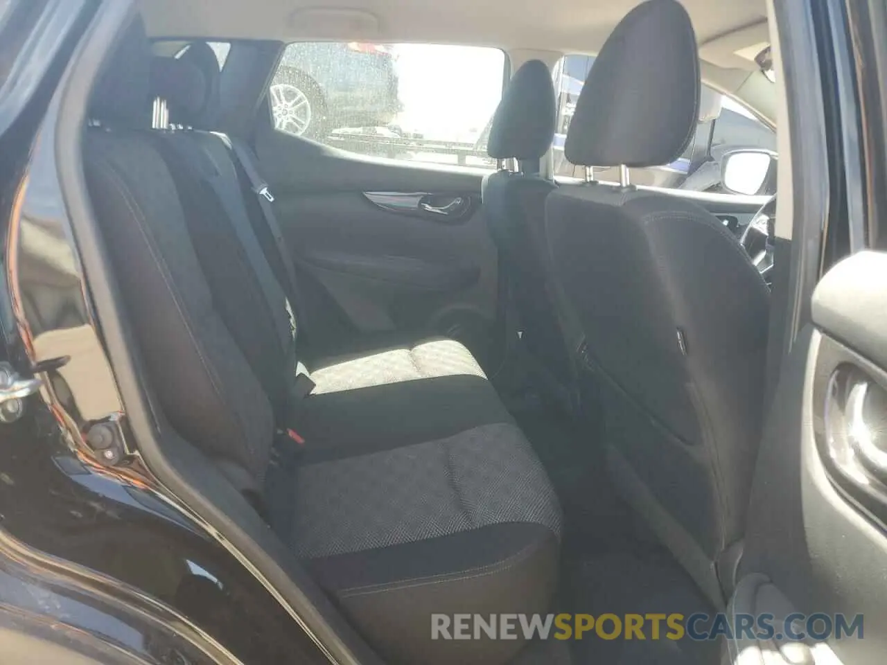 11 Photograph of a damaged car JN1BJ1CPXKW225419 NISSAN ROGUE 2019