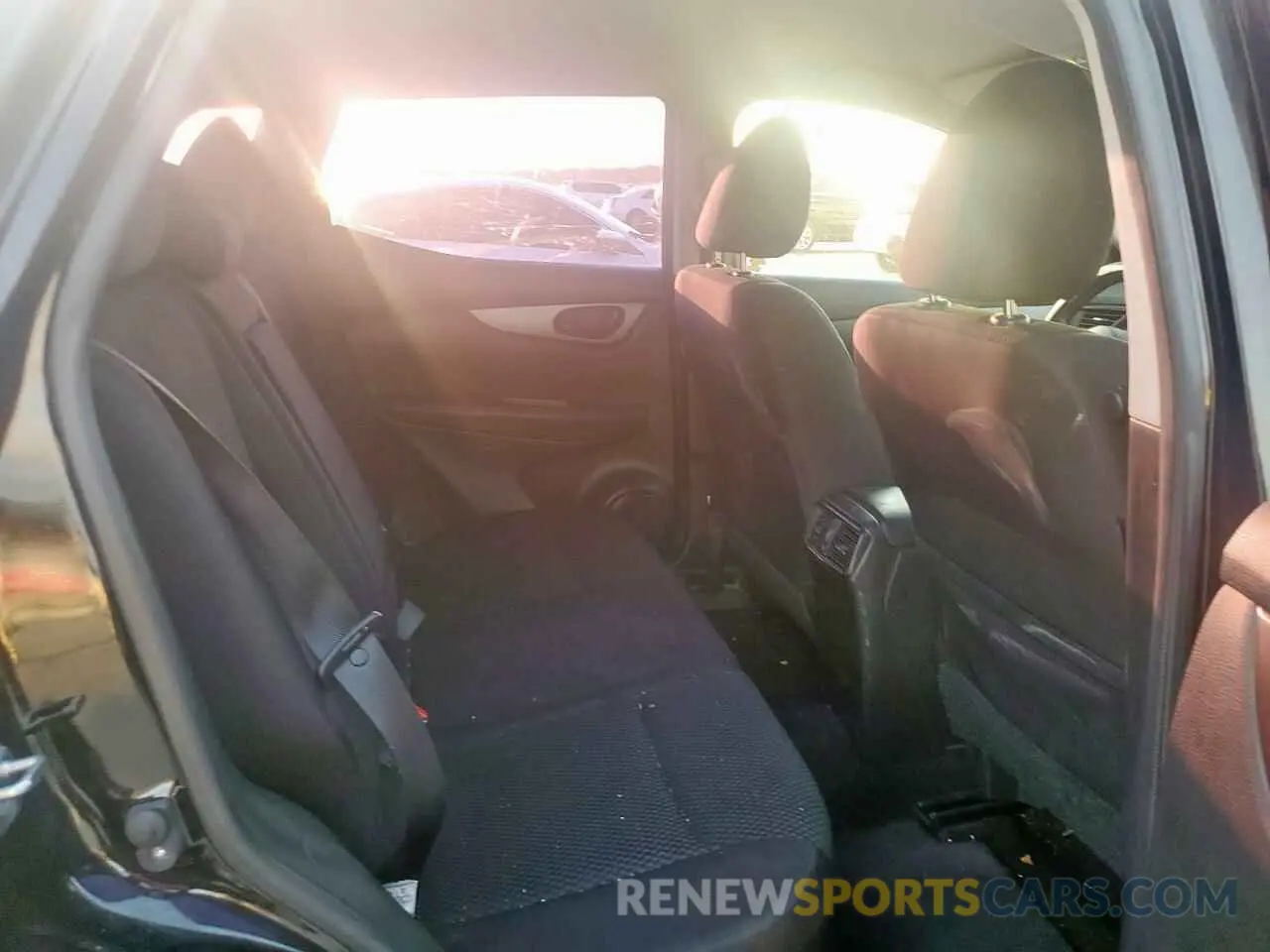 11 Photograph of a damaged car JN1BJ1CPXKW236582 NISSAN ROGUE 2019