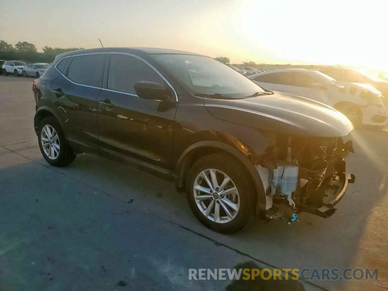 4 Photograph of a damaged car JN1BJ1CPXKW236582 NISSAN ROGUE 2019