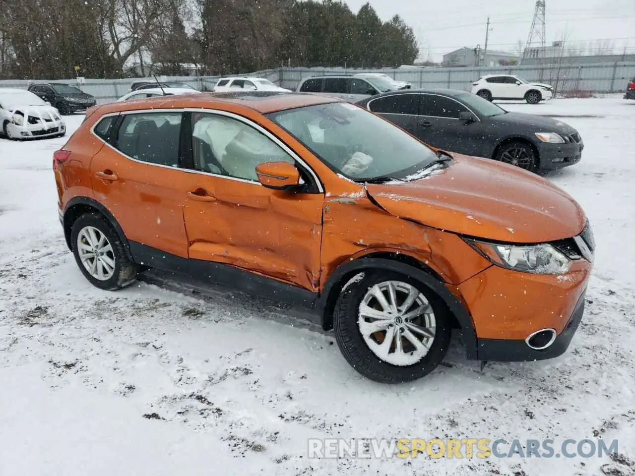 4 Photograph of a damaged car JN1BJ1CPXKW236873 NISSAN ROGUE 2019
