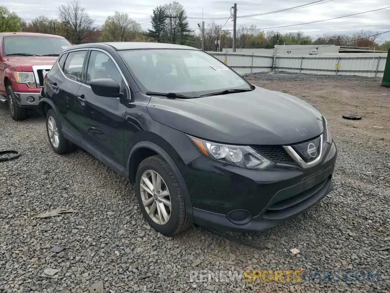 4 Photograph of a damaged car JN1BJ1CR0KW312215 NISSAN ROGUE 2019
