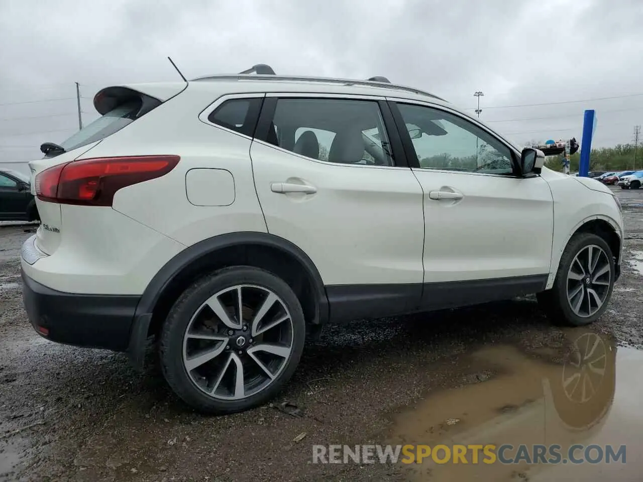 3 Photograph of a damaged car JN1BJ1CR0KW318483 NISSAN ROGUE 2019