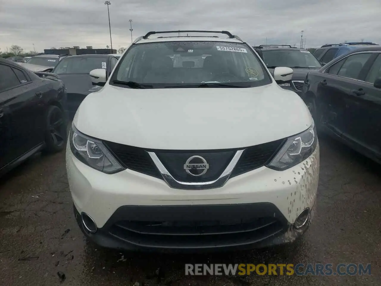 5 Photograph of a damaged car JN1BJ1CR0KW318483 NISSAN ROGUE 2019