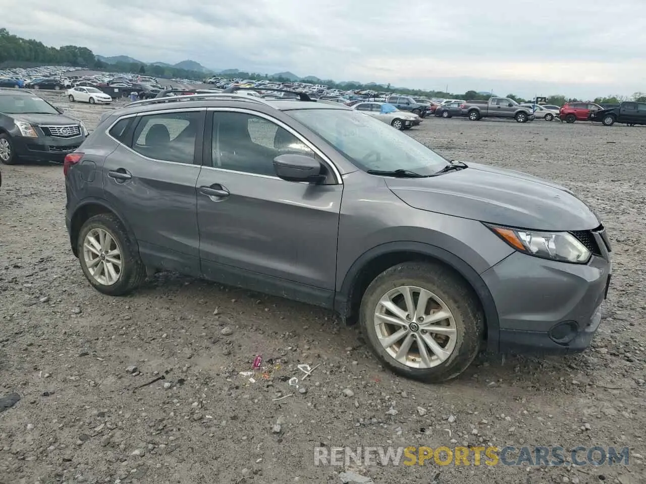 4 Photograph of a damaged car JN1BJ1CR0KW354173 NISSAN ROGUE 2019