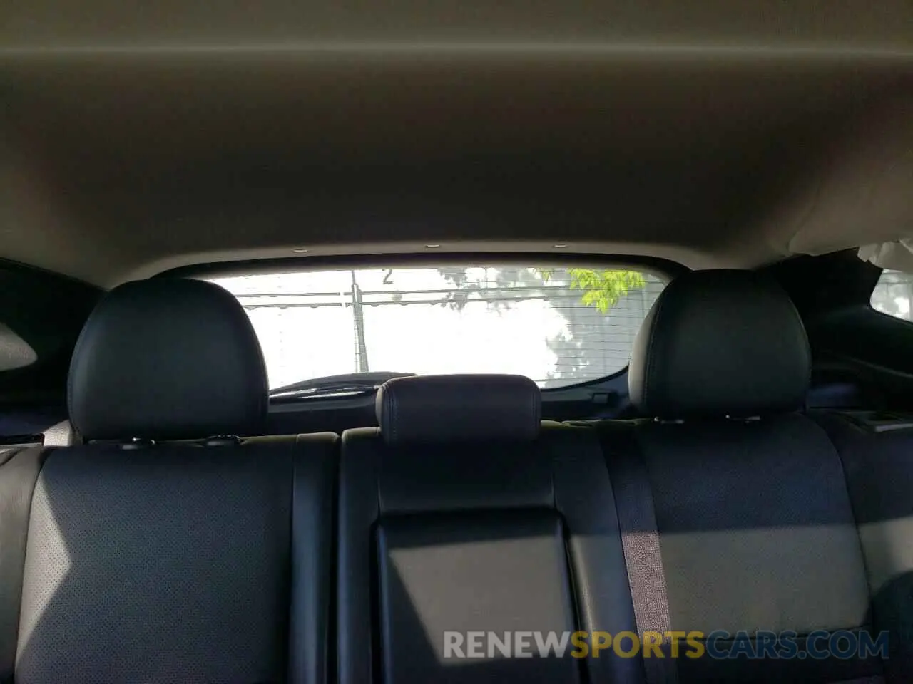 10 Photograph of a damaged car JN1BJ1CR1KW312840 NISSAN ROGUE 2019