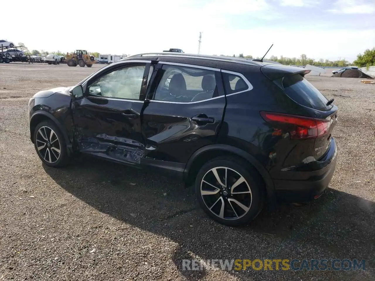 2 Photograph of a damaged car JN1BJ1CR1KW312840 NISSAN ROGUE 2019
