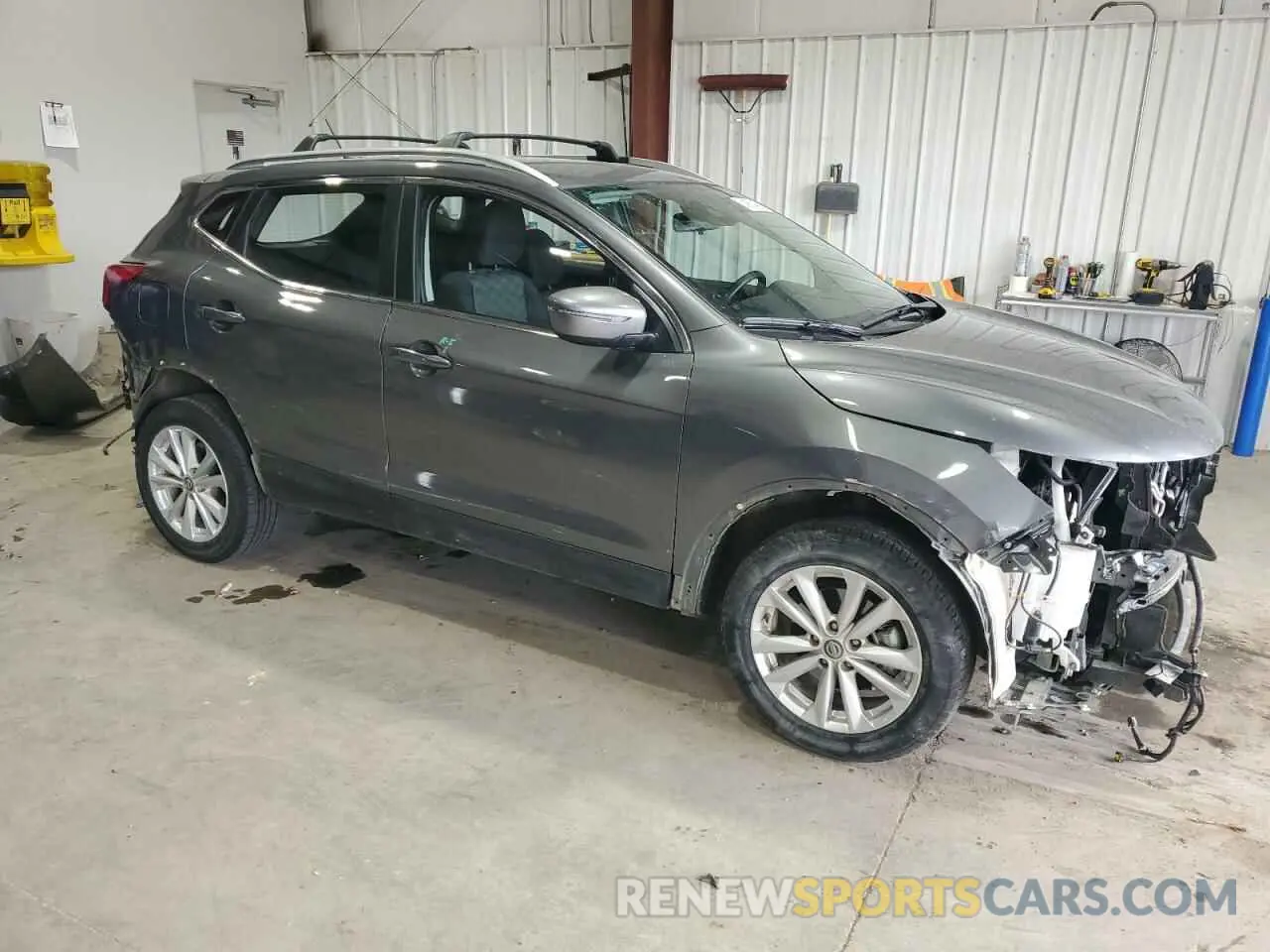 4 Photograph of a damaged car JN1BJ1CR1KW319884 NISSAN ROGUE 2019