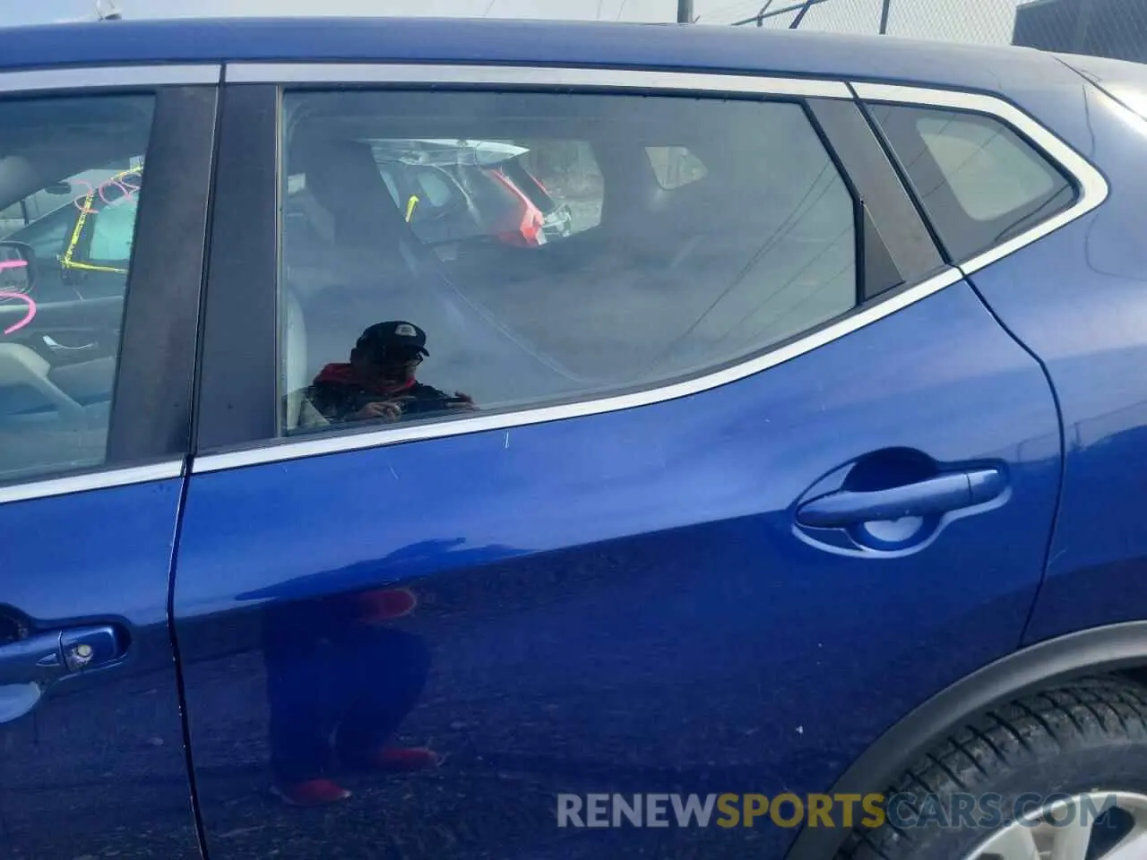 10 Photograph of a damaged car JN1BJ1CR1KW323224 NISSAN ROGUE 2019