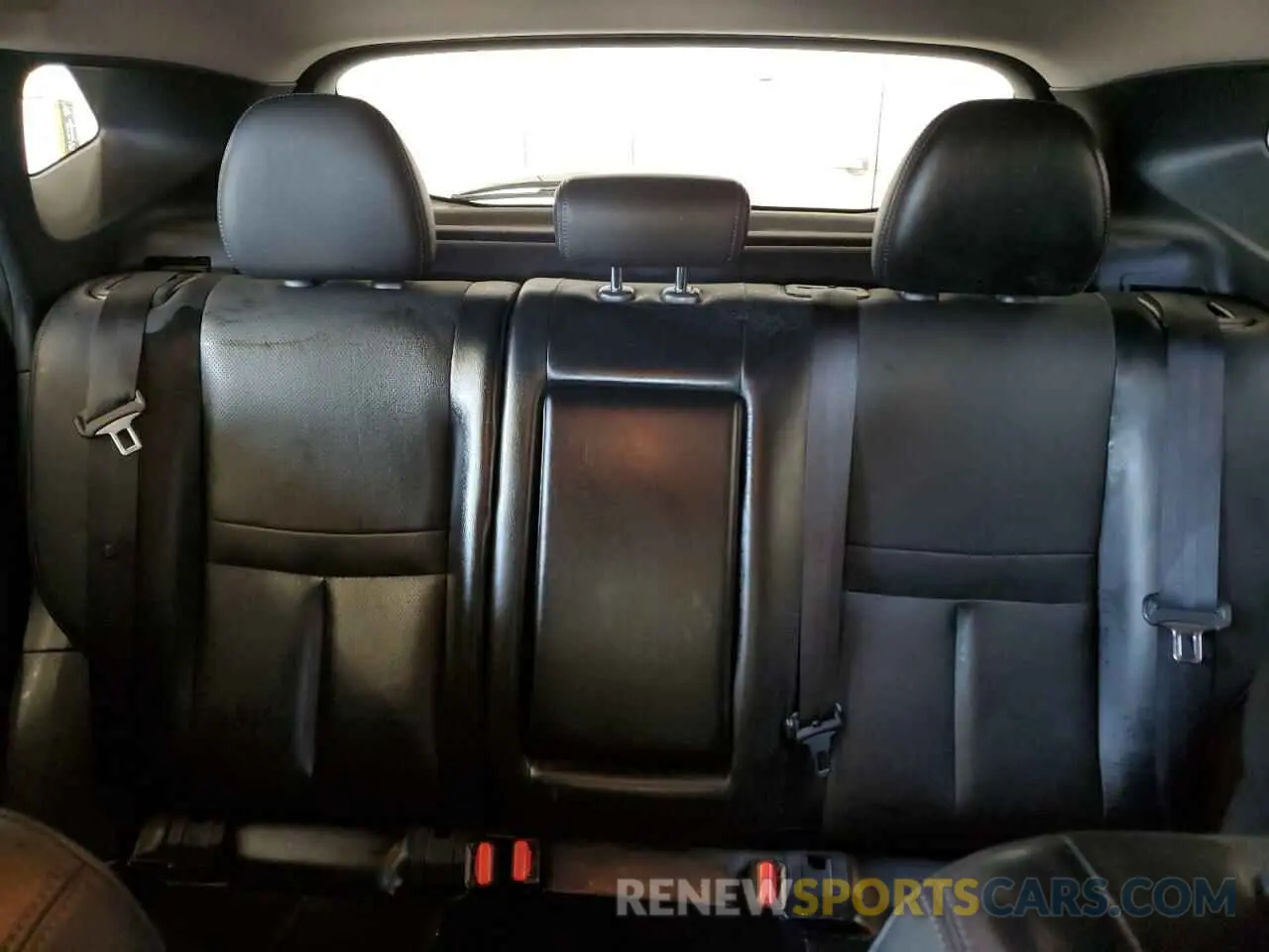 10 Photograph of a damaged car JN1BJ1CR1KW329623 NISSAN ROGUE 2019