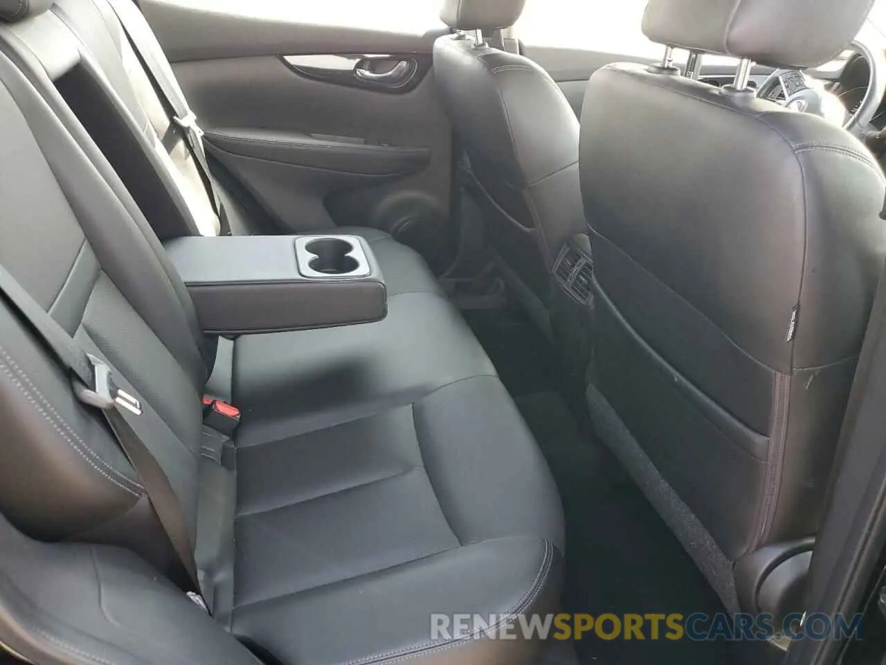 11 Photograph of a damaged car JN1BJ1CR1KW331792 NISSAN ROGUE 2019