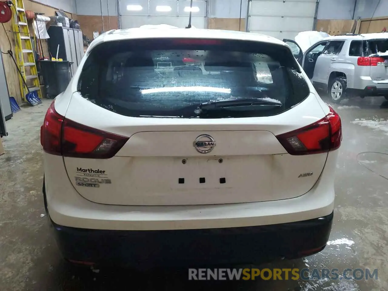 6 Photograph of a damaged car JN1BJ1CR1KW335471 NISSAN ROGUE 2019